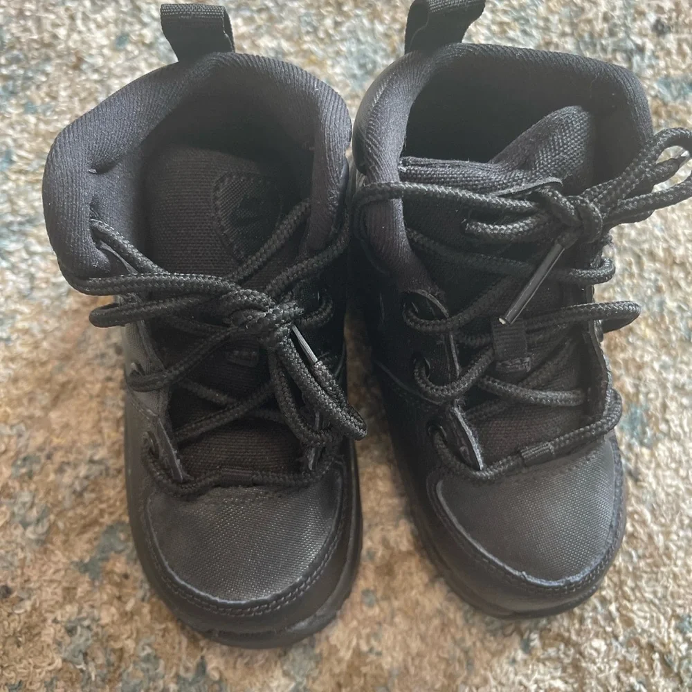Kids Black Lace-Up Nike Athletic Shoes